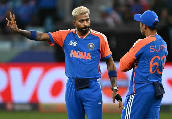 हार्दिक पांड्या इस एशिया कप के आगामी मैचों में टी20 इंटरनेशनल में 100 विकेट पूरे करने वाले दूसरे भारतीय गेंदबाज बन सकते हैं.