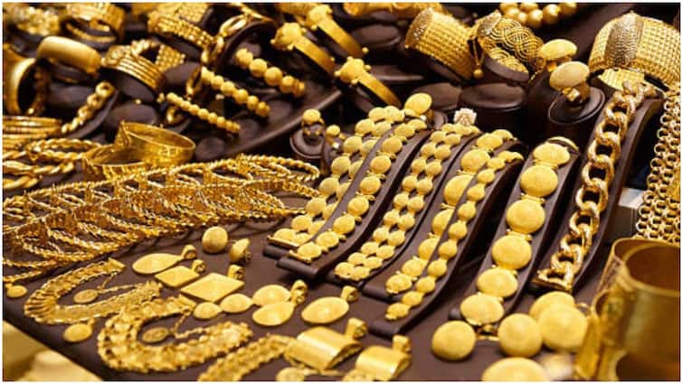Lucknow Sees Gold Prices Scale Fresh Peaks As Rally Continues