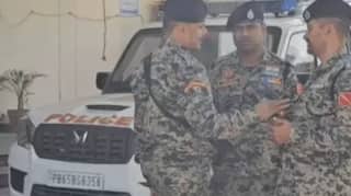 Punjab News: เจชเฉฐเจเจพเจฌ 'เจ เจ
เจฒเจฐเจ 'เจคเฉ BSF เจ
เจคเฉ เจชเฉเจฒเจฟเจธ, เจเจพเจฃเฉ เจเจฟเจเจ เจธเฉเจฒ เจเฉเจคเจพ เจเจฟเจ เจเจน เจเจฒเจพเจเจพ!