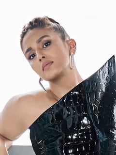 Huma Qureshi Photo: ઓલ બ્લેક આઉટફીટમાં ગોર્જિયસ લાગી હુમા કુરેશી