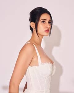 Bollywood Pics: સોશ્યલ મીડિયા પર છવાઇ દિશા પટ્ટણી, વ્હાઇટ ડ્રેસમાં આપ્યા ગૉર્ઝિયસ પૉઝ