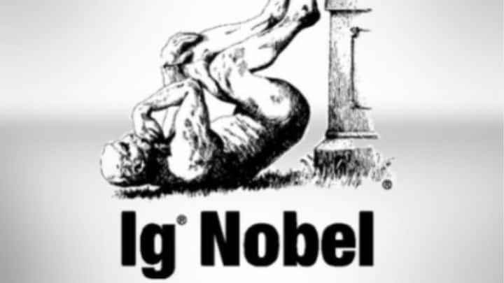 ১৯৯১ সালে ব্যাঙ্গধর্মী পত্রিকা Annals of Improbable Research Ig Nobel Prize-এর সূচনা করে। এমন কোনও আবিষ্কার, যা দেখে হাসিও পাবে, আবার মানুষকে ভাবতেও বাধ্য করবে, তার জন্যই এই পুরস্কার। আসল নোবেলজয়ীরা বিজয়ীদের হাতে পুরস্কার তুলে দেন।
