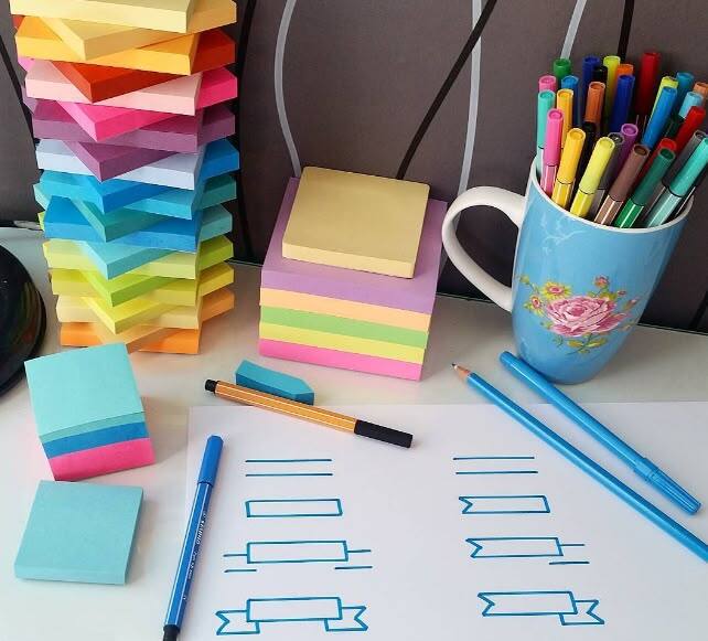 5% GST Products: ' या' वस्तूंवर 5 टक्के जीएसटी लागणार:खाद्यपदार्थ- वनस्पती तेल, बटर, तूप, साखर, मिठाई, पास्ता, बिस्कीट, चॉकलेट, ज्यूस, नारळपाणी. शाम्पू, तेल, टुथपेस्ट, साबण, शेव्हिंग क्रीम. घरगुती वापराच्या वस्तू- किचनमधील वस्तू, लहान मुलांची दुधाची बाटली, छत्री, मेणबत्ती, शिलाई मशीन, नॅपकिन,डायपर्स, हँडबॅग, फर्निचर.