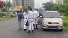 রাস্তায় পড়ে রক্তাক্ত দেহ ! ইকো পার্ক থানা এলাকায় অজ্ঞাতপরিচয় যুবকের রহস্যমৃত্যু