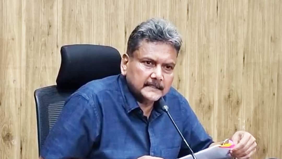 बिहार: सरकारी स्कूलों में बड़े बदलाव की तैयारी, TRE-4 पर भी शिक्षा मंत्री ने दी ताजा जानकारी Bihar News Preparations for Changes in Government Schools Education Minister Also Provides Updates on TRE-4 बिहार: सरकारी स्कूलों में बड़े बदलाव की तैयारी, TRE-4 पर भी शिक्षा मंत्री ने दी ताजा जानकारी