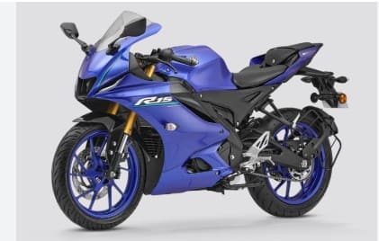 Yamaha ਮੋਟਰ ਦੀ GST ਕਟੌਤੀ  ਯਾਮਾਹਾ ਮੋਟਰ ਨੇ ਵੀ ਆਪਣੀਆਂ ਬਾਈਕਾਂ 'ਤੇ ਕੀਮਤਾਂ ਵਿੱਚ ਕਟੌਤੀ ਦਾ ਐਲਾਨ ਕੀਤਾ ਹੈ। ਕੰਪਨੀ ਨੇ ਆਪਣੇ ਸਕੂਟਰਾਂ ਅਤੇ ਬਾਈਕਾਂ ਦੀ ਰੇਂਜ ਵਿੱਚ ₹17,581 ਦੀ ਕੀਮਤ ਵਿੱਚ ਕਟੌਤੀ ਦਾ ਐਲਾਨ ਕੀਤਾ ਹੈ। ਇਹ ਆਪਣੇ ਕੁਝ ਮਾਡਲਾਂ 'ਤੇ ਬੀਮਾ ਲਾਭ ਵੀ ਦੇ ਰਹੀ ਹੈ। ਯਾਮਾਹਾ ਦੀ ਪ੍ਰਸਿੱਧ ਸਪੋਰਟਸ ਬਾਈਕ, R15 ਦੀ ਕੀਮਤ ₹15,761 ਦੀ ਕਟੌਤੀ ਕੀਤੀ ਗਈ ਹੈ। ਬਾਈਕ ਦੀ ਸ਼ੁਰੂਆਤੀ ਕੀਮਤ ਹੁਣ ਲਗਭਗ ₹1.74 ਲੱਖ ਹੈ।