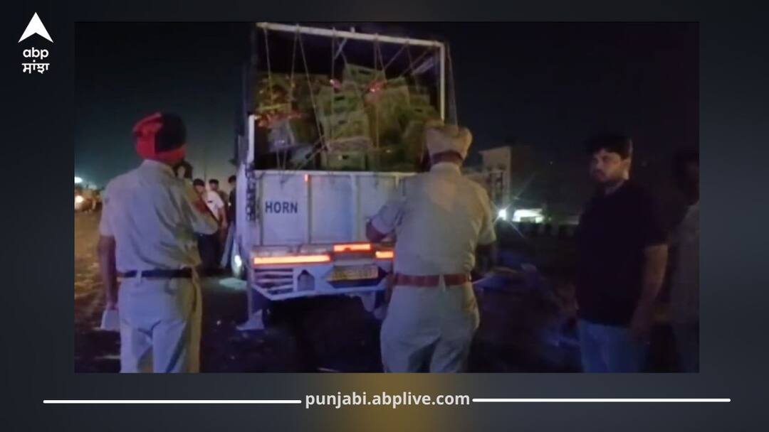 ਲੁਧਿਆਣਾ 'ਚ ਵਾਪਰਿਆ ਵੱਡਾ ਹਾਦਸਾ, ਪੁਲ 'ਤੇ ਤਿੰਨ ਗੱਡੀਆਂ ਆਪਸ 'ਚ ਟਕਰਾਈਆਂ, ਮੀਡੀਆ ਕਰਮਚਾਰੀਆਂ ਨਾਲ ਕੀਤੀ ਬਦਸਲੂਕੀ Major Accident in Ludhiana: Three Cars Collide on Bridge ਲੁਧਿਆਣਾ 'ਚ ਵਾਪਰਿਆ ਵੱਡਾ ਹਾਦਸਾ, ਪੁਲ 'ਤੇ ਤਿੰਨ ਗੱਡੀਆਂ ਆਪਸ 'ਚ ਟਕਰਾਈਆਂ, ਮੀਡੀਆ ਕਰਮਚਾਰੀਆਂ ਨਾਲ ਕੀਤੀ ਬਦਸਲੂਕੀ