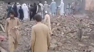 ‘ਲੋਕਾਂ ਨੂੰ ਜਿਉਂਦਾ ਰੱਖਣ ਦੀ ਜ਼ਿੰਮੇਵਾਰੀ ਸਰਕਾਰ ਦੀ’, PAK ਫੌਜ ਨੇ 30 ਨਾਗਰਿਕਾਂ ਨੂੰ ਉਤਾਰਿਆ ਮੌਤ ਦੇ ਘਾਟ, ਮਚਿਆ ਹੰਗਾਮਾ