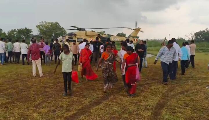 परांडा तालुक्यातील देवगाव वडनेर येथून 24 नागरिकांची यशस्वी सुटका करण्यात आली आहे. मात्र अजूनही पाच जण पाण्यात अडकले असल्याची माहिती मिळतेय.