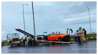 Speeding Lamborghini Crashes Into Divider In Mumbai: Watch