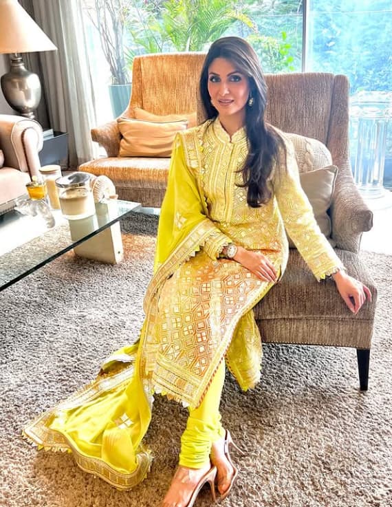 Riddhima launched her jewelery line, R Jewelery, Mumbai -based Punjab Jewelers in partnership with Anuj Kapoor.