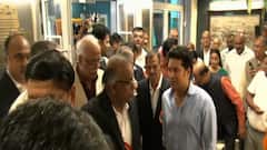 Raj Thackeray: विधानसभेला दंड थोपटले; पण राज ठाकरे समोर येताच 70 वर्षीय सदा सरवणकरांनी पाय धरले