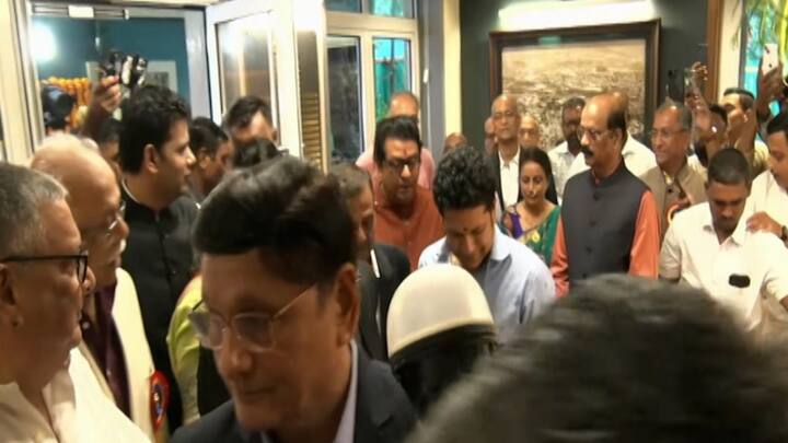 दरम्यान, या जिमखान्याच्या उद्घाटन सोहळ्यात एक वेगळचं चित्र पाहायला मिळालं. शिवसेना नेते आणि माजी आमदार सदा सरवणकर हेही उपस्थित होते.