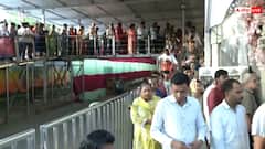 Navratri 2025: कहीं डांडिया तो कहीं माता के दर्शन को उमड़ी भीड़! दिल्ली में नवरात्र के कई रंग, देखें तस्वीरें