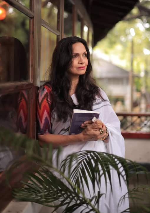 Even though he has left the industry, his public appearance is still in the discussion. Whenever she is seen with Arshad Warsi in an event or function. Their beauty and elegance attracts everyone's attention.