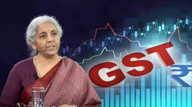 केंद्रीय अर्थमंत्री निर्मला सीतारामन यांनी काही दिवसांपूर्वी वस्तू व सेवा करात (GST Tax) महत्त्वपूर्ण बदल करण्यात आल्याची घोषणा केली होती. त्यानुसार जीएसटी कराचे 12 आणि 28 टक्क्यांचा स्लॅब (GST Tax slab) रद्द करण्यात आला होता.
