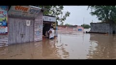 Beed Rain News : बीडच्या शिरूर कासार शहरात ढगफुटी सदृश्य पाऊस; सिंदफना नदीला पूर, बाजारपेठसह अनेकांच्या घरांमध्ये पाणीच पाणी