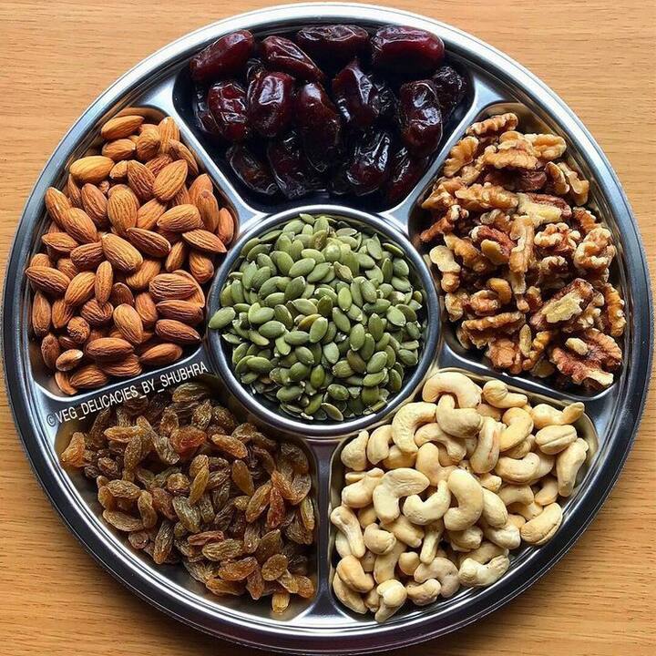 आयुर्वेदानुसार ड्राय फ्रूट्समुळे हृदयविकाराचा धोका कमी होतो