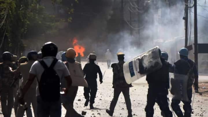 कम जनसंख्या, सामुदायिक एकजुटता और राजनीतिक स्थिरता इन क्षेत्रों को दंगा-मुक्त बनाए रखने की सबसे बड़ी वजह हैं. इसके अलावा, यहां की भौगोलिक परिस्थितियां जैसे लक्षद्वीप का द्वीप स्वरूप और सिक्किम का पहाड़ी इलाका भी बाहरी हस्तक्षेप को रोकते हैं.