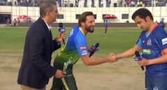 Shahid Afridi Furious At Third Umpire Decision: 'IPL Mai Bhi To Umpiring Karni Hai'