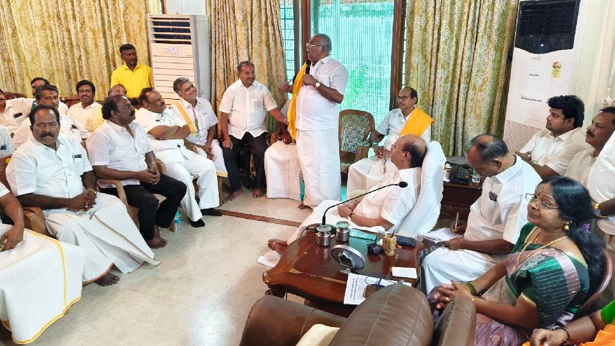 ராமதாஸ் தலைமையில் வெற்றி கூட்டணி! பாமக-வின் அடுத்த கட்ட நகர்வு! பரபரப்பு தகவல்!