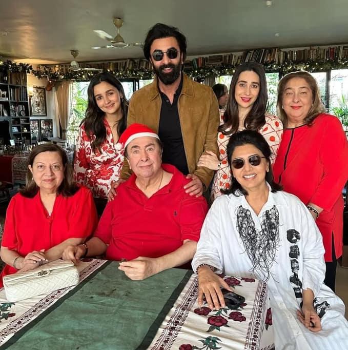 इसके बाद  उन्होनें  'राज', 'फर्ज', 'हसीना मान जाएगी', 'किस्मत', 'बनफूल' और 'कल आज और कल' जैसी कई लोकप्रिय फिल्मों में काम किया और अपनी अलग पहचान बनाई.