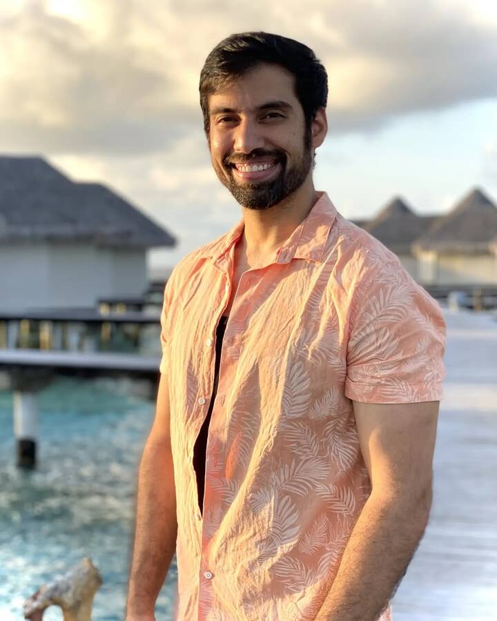 मिलिंद चंदवानी का जन्म 27 मार्च 1991 को हैदराबाद में हुआ था.  पढ़ाई में शुरू से ही तेज होने के साथ मिलिंद हमेशा कुछ अलग करने की चाह रखते थे.