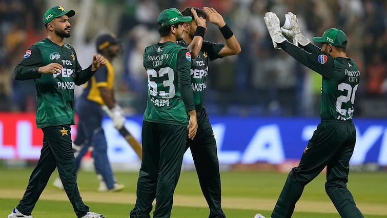 पाकिस्तान ने अंतिम दौड़ में श्रीलंका को रखा, पाकिस्तान ने 5 विकेट जीता, अब इंडो-पाक फाइनल?