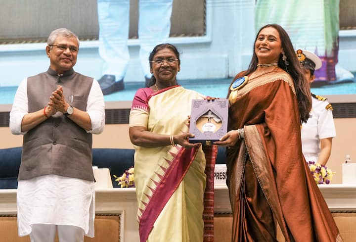 Mohanlal, Shah Rukh Khan, Rani Mukerji, Vikrant Massey Conferred National Awards. See Pics Rani Mukerji was awarded for her performance in Mrs Chatterjee vs Norway.