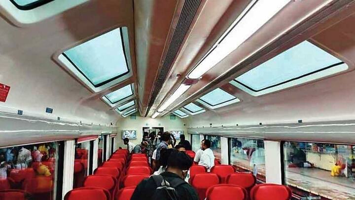 कई लोग सोचते हैं कि पूरे कोच बुक करना बहुत मुश्किल काम है. नार्मली पूरे कोच को बुक करना उन यात्रियों के लिए होता है जो बड़े ग्रुप, ऑफिस टीम या किसी इवेंट के लिए सफर कर रहे हैं. इसमें सीटों की संख्या और ट्रेन की उपलब्धता दोनों मायने रखते हैं.