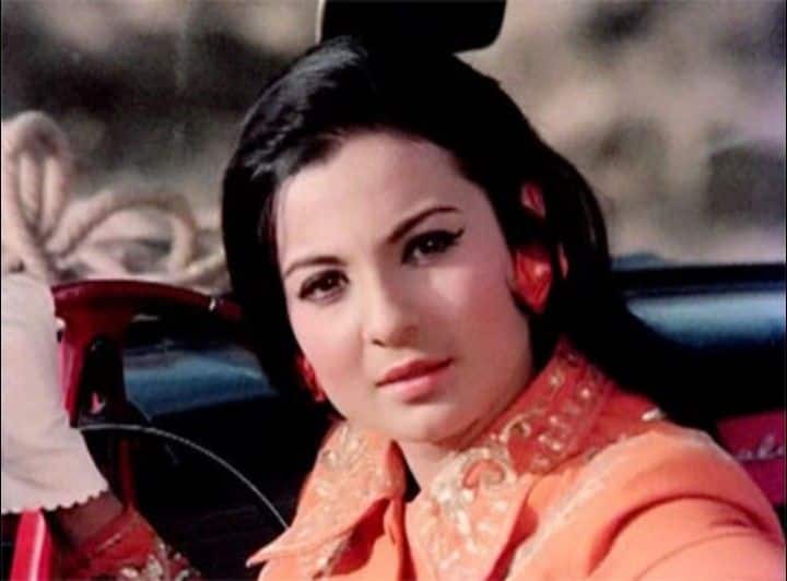 In the 70s, he used to rule in Hindi films like Tanuja. In Hindi films, his pairing with Rajesh Khanna, while in Bengali films, he liked him very much with Uttam Kumar and Soumitra Chatterjee. Apart from this, the actress has also worked in many Punjabi films including Gujarati, Marathi, Malayalam.