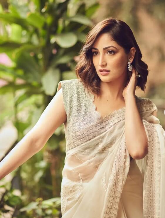 यामी बॉलीवुड की उन एक्ट्रेस में शामिल हैं जो नो मेकअप लुक में भी काफी खूबसूरत लगती हैं तभी तो फैंस उनकी नेचुरल ब्यूटी के दीवाने हैं.