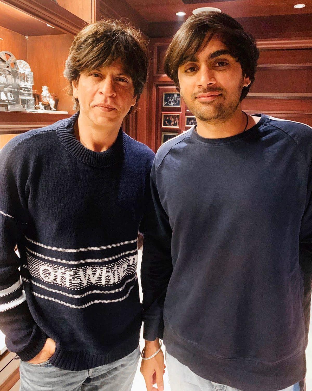 Director Sujeeth Story: రైలు పట్టాల మీద షూట్ చేస్తూ.. ప్రాణాలమీదకు  తెచ్చుకున్నాడు… షారూఖ్‌ఖాన్  వచ్చి 11 హగ్గులిచ్చాడు-  The Real OG Sujeeth స్టోరీ ఇది..!