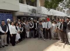 ਜਲੰਧਰ ‘ਚ ਵਕੀਲਾਂ ਦੀ ਹੜਤਾਲ ਖ਼ਤਮ, ਕੱਲ੍ਹ ਤੋਂ ਰੋਜ਼ ਦੀ ਤਰ੍ਹਾਂ ਕੰਮ ਕਰਨਗੇ ਐਡਵੋਕੇਟ