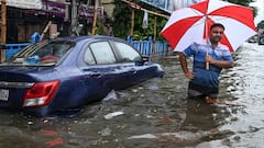 Kolkata News: মৃত্যু মিছিল-জল যন্ত্রণায় জর্জরিত কলকাতা, দিনভর ভোগান্তির ভয়াবহ ছবি গোটা শহরজুড়ে