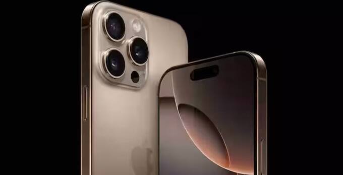 આ ફ્લિપકાર્ટ સેલને વધુ ખાસ બનાવે છે તે તેની 10-મિનિટની સ્માર્ટફોન ડિલિવરી સેવા છે, જે પસંદગીના શહેરોમાં શરૂ કરવામાં આવી છે. આ સેવામાં iPhone 17 સીરિઝ, Samsung Galaxy S24 અને અન્ય લોકપ્રિય સ્માર્ટફોનનો સમાવેશ થાય છે. ગ્રાહકોને નો-કોસ્ટ EMI, એક્સચેન્જ ઑફર્સ અને બેન્ક ડિસ્કાઉન્ટ જેવા લાભો પણ આપવામાં આવી રહ્યા છે.