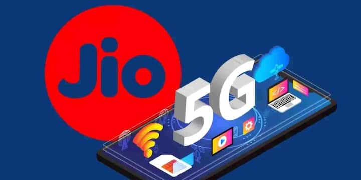 वहीं Jio का रोजाना 1.5GB डेटा प्लान 239 रुपये का सबसे सस्ता विकल्प है. इसमें भी हाई स्पीड डेटा, अनलिमिटेड कॉलिंग और रोजाना 100 SMS मिलते हैं. हालांकि, Jio का यह प्लान केवल 22 दिनों की वैलिडिटी के साथ आता है. इसके साथ JioTV और JioAICloud का फ्री एक्सेस भी उपलब्ध है जिससे आप डिजिटल कंटेंट का फायदा उठा सकते हैं.