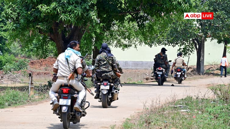 208 Naxalites Lay Down Arms In Dandakaranya; North Bastar Now Free From Red Terror