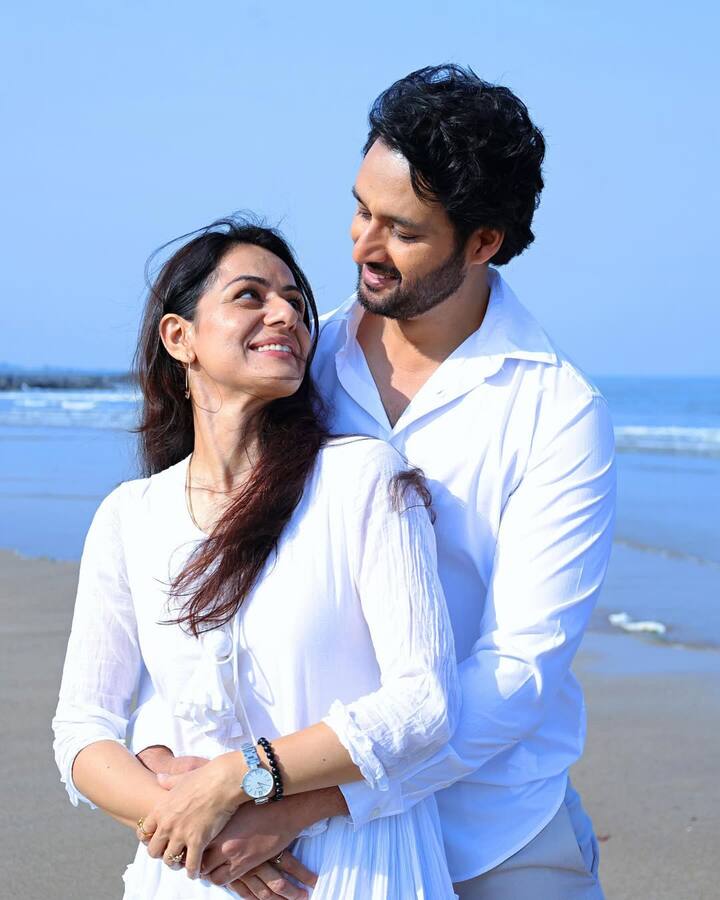 दोनों की पहली मुलाकात नोएडा की लोबो डांस अकादमी में हुई थी.