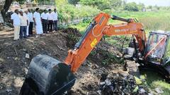 காஞ்சிபுரம் மக்களுக்கு ஹேப்பி நியூஸ்! வேகவதி ஆற்றில் ரூ.1 கோடி மதிப்பீட்டில் தூர்வாரும் பணி தீவிரம்! வெள்ள அபாயம் நீங்குமா?