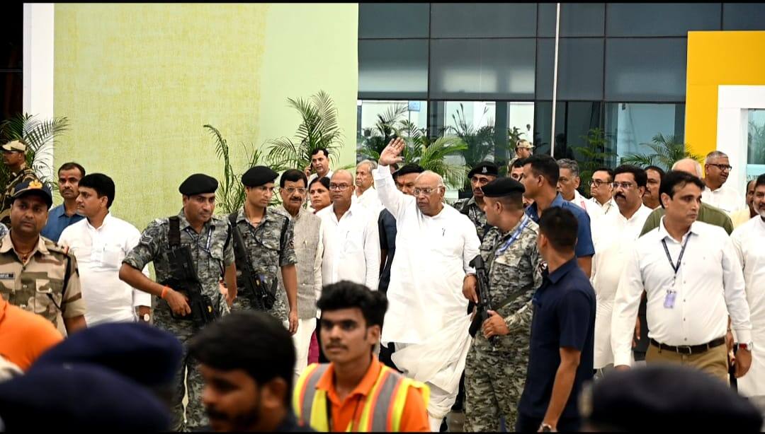 Congress CWC Meeting: बिहार की धरती पर कांग्रेस को नई ऊर्जा की उम्मीद! अजादी के बाद पहली बार पटना में सीडब्ल्यूसी की बैठक