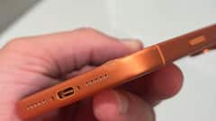 ग्राहकांनी आवडीने खरेदी केलेल्या iPhone 17  ने लोकांना केलं नाराज; नक्की काय झालं?