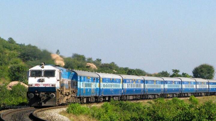 भारतीय रेलवे नियमों के मुताबिक टिकट को सीधे किसी और के नाम पर नहीं किया जा सकता. लेकिन कुछ खास सिचुएशन में यात्री अपने कंफर्म टिकट का ट्रांसफर कर सकता है. यह सुविधा सामान्य तौरपर परिवार के सदस्यों के लिए दी गई है.