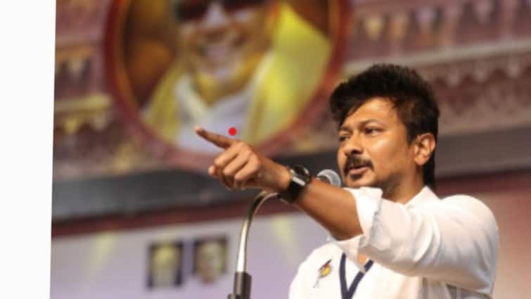 <div>'Palaniswami Must Be Permanent General Secretary, Live 100 Years': Udhayanidhi Stalin Jibes At AIADMK Chief</div>
