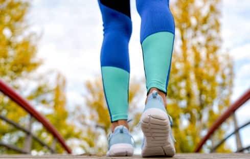 स्वास्थ्य विशेषज्ञों के अनुसार, मधुमेह के रोगियों को भी रोज़ाना टहलने की सलाह दी जाती है। यह लेख सामान्य जानकारी के लिए है। कोई भी उपाय करने से पहले अपने चिकित्सक से परामर्श अवश्य लें।