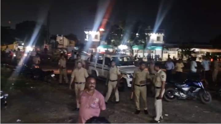 हत्येची बातमी वाऱ्यासारखी पसरताच घटनास्थळी नागरिकांची गर्दी झाली होती. पोलिसांना परिस्थिती नियंत्रणात आणण्यासाठी बळाचा वापर केला.
