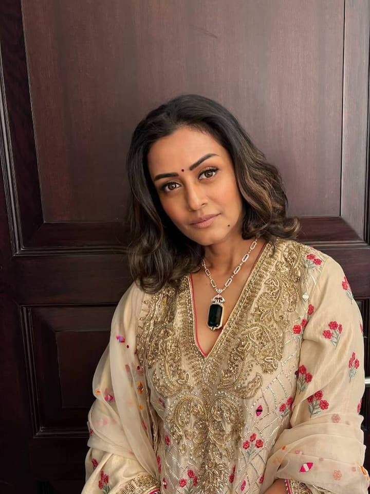Namrata is not active in the acting world but she is very active on social media. She keeps sharing photos every day.