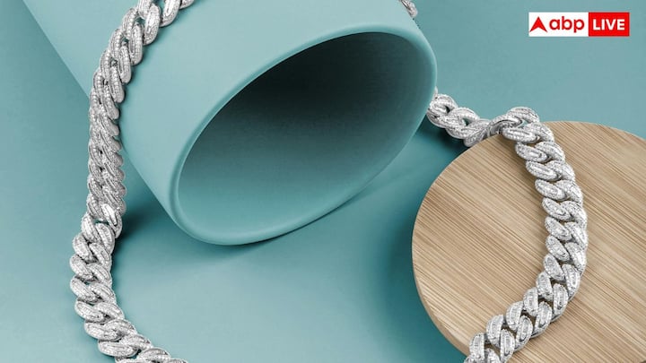 अगर आप चांदी पर निवेश करते हैं तो हमेशा अपनी खरीद का स्पष्ट रिकॉर्ड रखें.  इसमें तारीख, स्रोत और राशि शामिल होनी चाहिए.