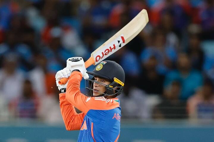 पाकिस्तान के लोगों की इस शर्मनाक हरकत की वजह से अभिषेक शर्मा का सोशल मीडिया प्लेटफॉर्म एक्स पर रियल अकाउंट नजर नहीं आ रहा है, क्योंकि ये अकाउंट लगातार रिपोर्ट करने की वजह से सस्पेंड हो चुका है.