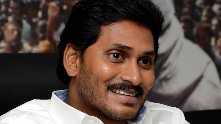 <div>Andhra Assembly Speaker Refuses Leader Of Opposition Status To Jagan: 'Can't Give Fearing Him'</div>